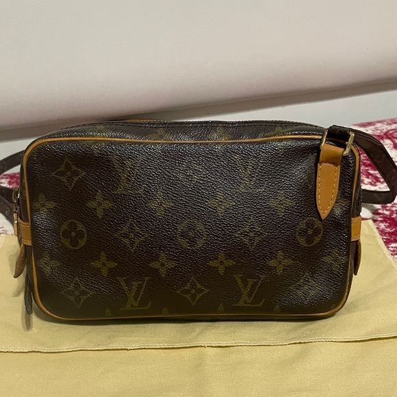 Louis Vuitton Pochette Marly Bandouliere - Picture 2 of 15